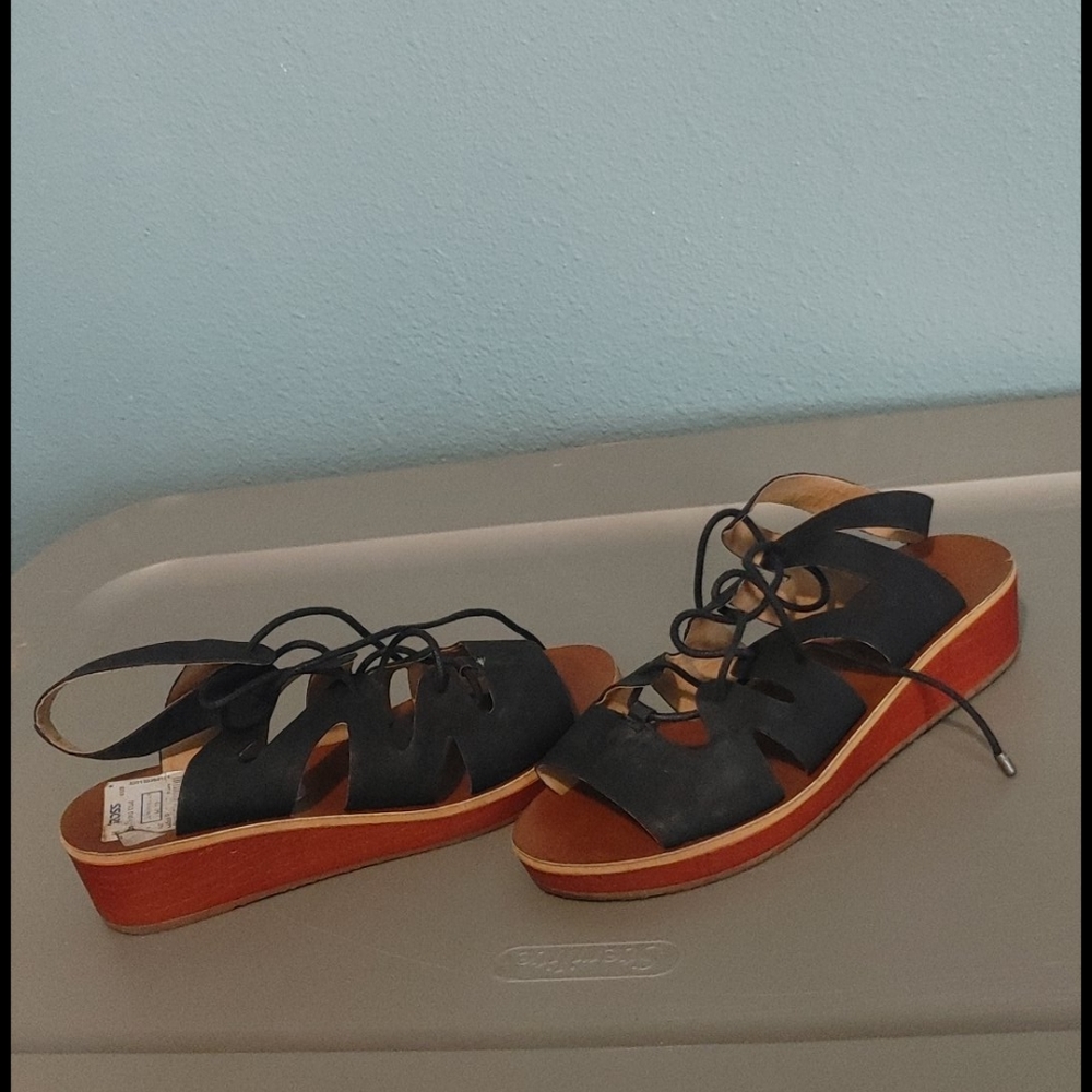 Lucky brand sandals